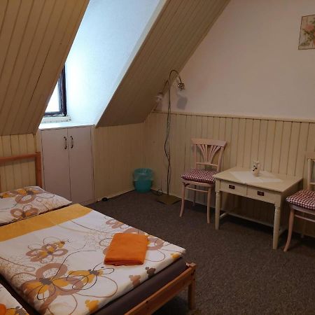 Penzion Mansky Dvur Dolni Zandov Exterior photo